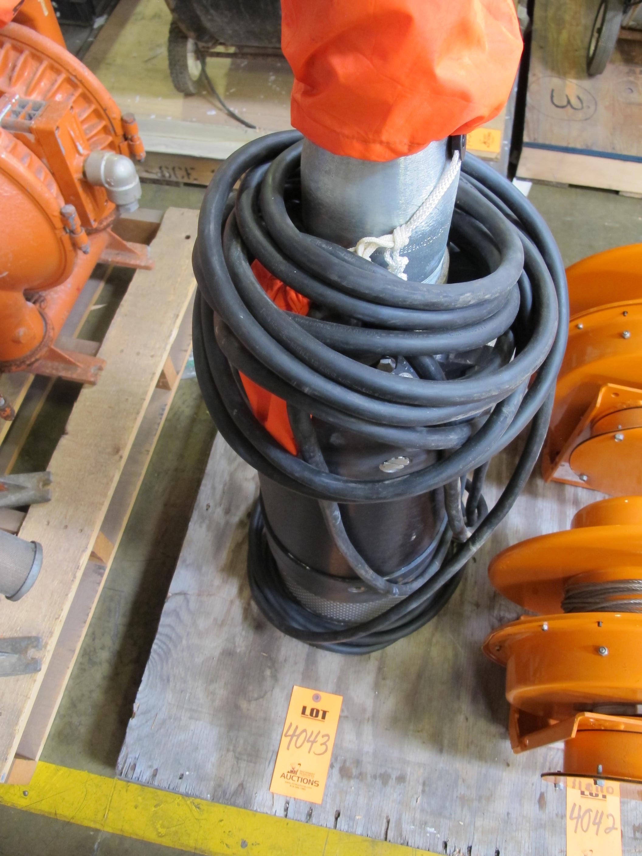 PROSSER SUBMERSIBLE PUMP, MODEL# 9-81534-23. LOADING & HANDLING FEE $15-4043